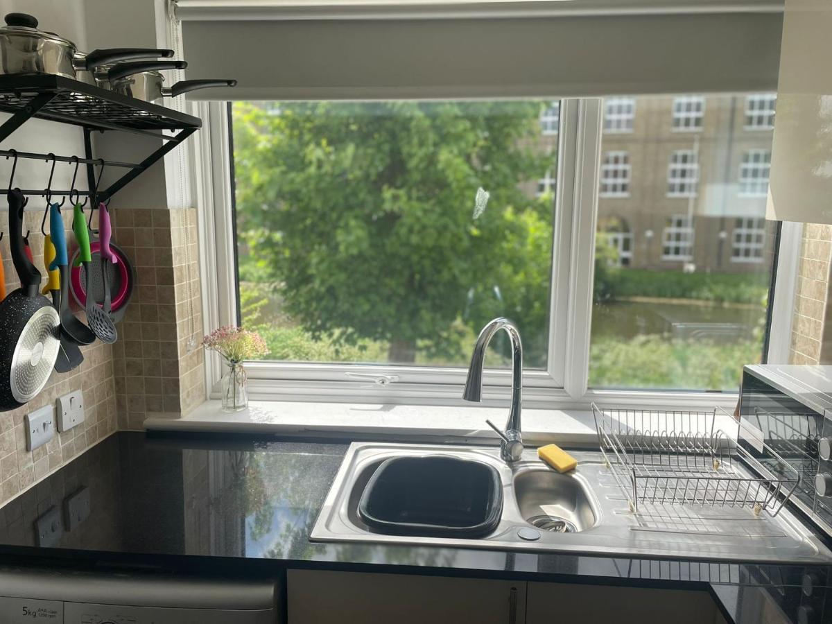 Canal Side Retreat - 2 Bedroom Apartment Heybridge  Exterior photo